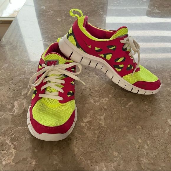 Nike pink and neon green lace up sneakers size 6 youth - Picture 3 of 7